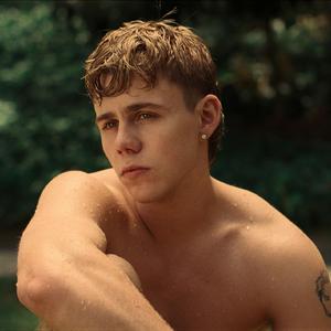 男人添女人萌蒂图片
